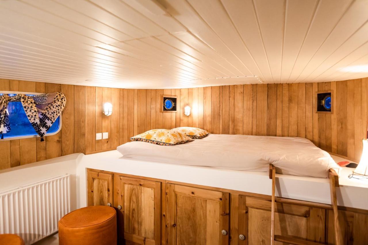 Bateau Peniche Au Coeur De Lille Bed & Breakfast Bagian luar foto
